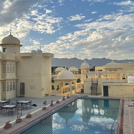 The Burj Resort Luxurious Stay Udaipur Luaran gambar